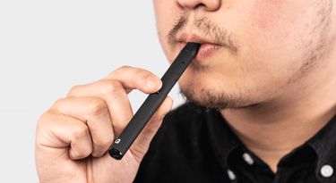 How To: Using a Dry Herb Vaporizer Pen